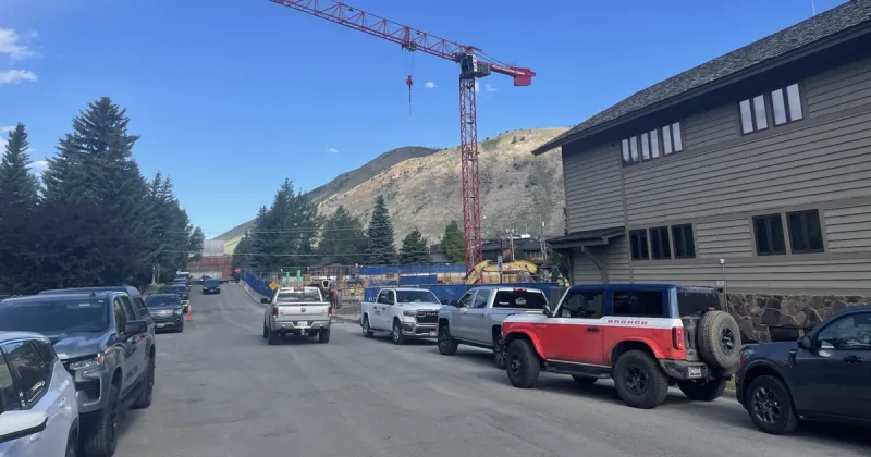 Despite quarrels, a new crane is rising over Teton County's future courthouse
