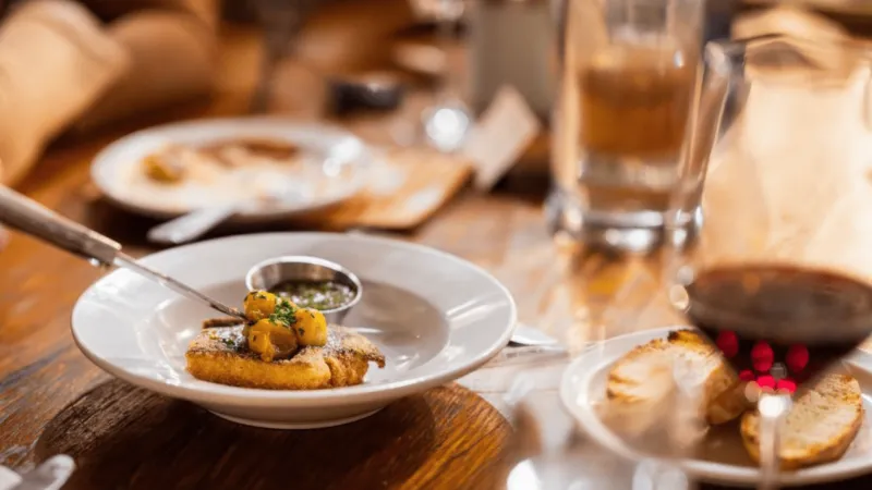 Bin22 to host Paella & Sangria gathering, Sundays throughout summer