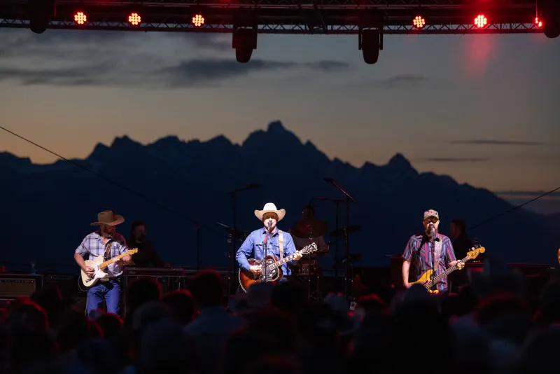 SNAPPED: Turnpike Troubadours serenade sold-out Snow King crowd