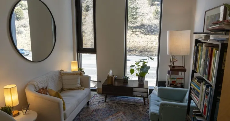 Mental Wellness nonprofit offers free, remote Spanish-language therapy