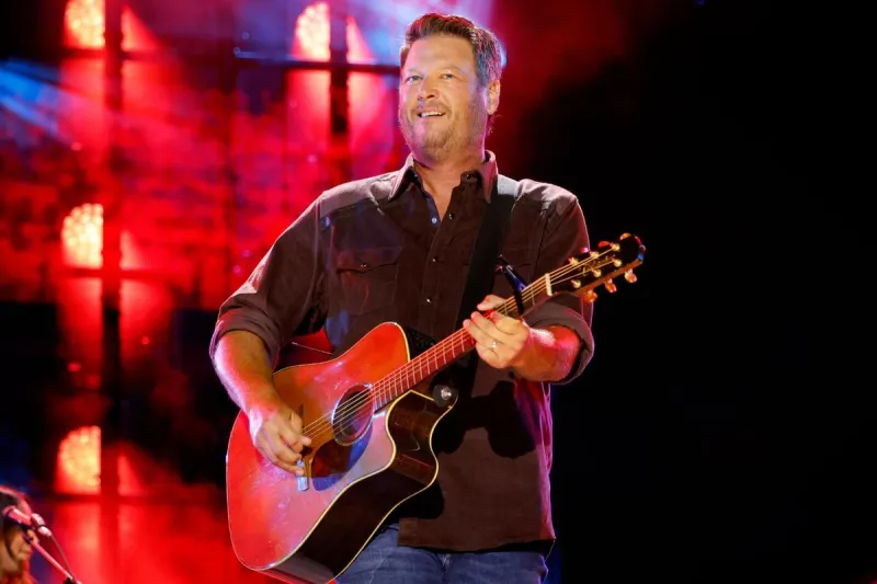 Blake Shelton Reveals His Most Unexpected Phone Contact