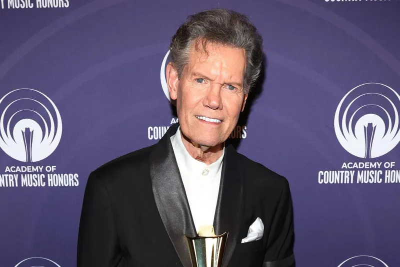 Randy Travis Announces New Music