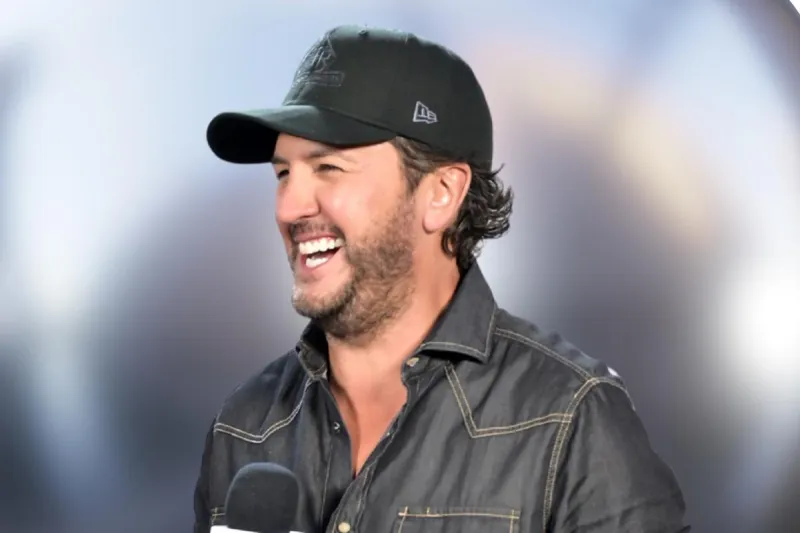 Luke Bryan Compares Country Music to These Two Smells