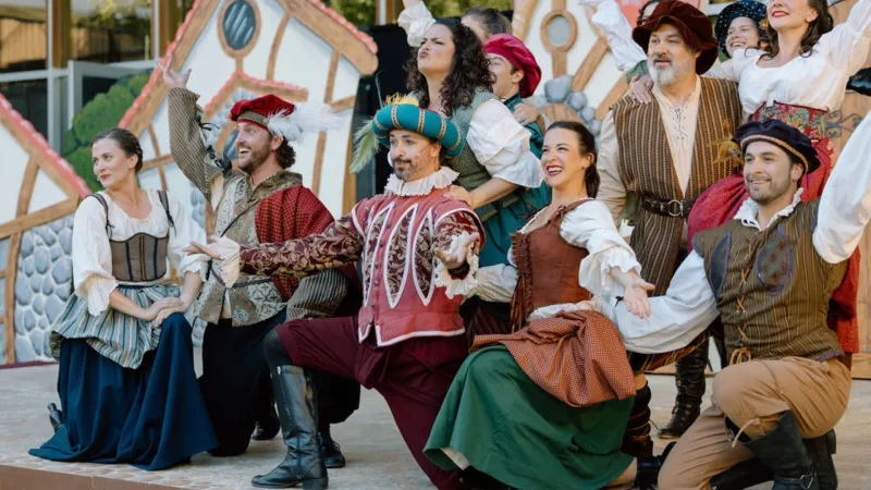 Off Square Theatre Company presents Thin Air Shakespeare's 'Something Rotten!'