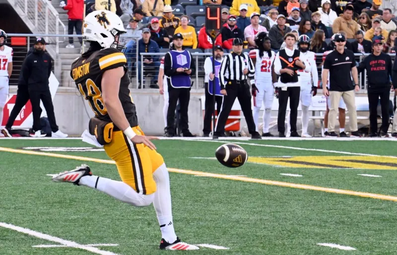Edmiston Named MW's Preseason Specialist of Year