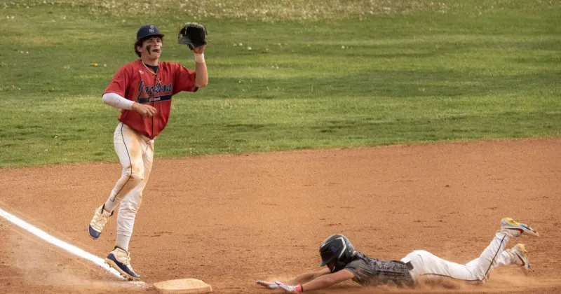 Giants blank Lander in crucial conference series