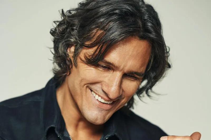 EXCLUSIVE: Joe Nichols Discusses Fun New Song 'Say La V"