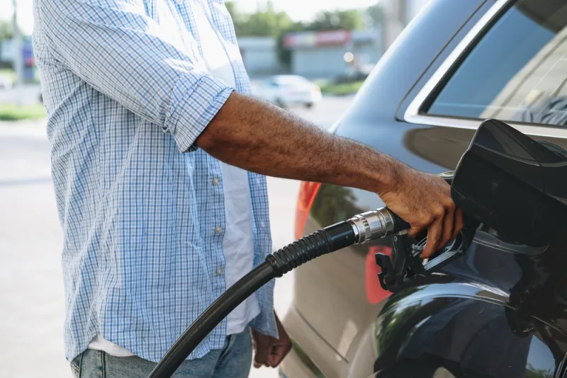 Campbell County gas prices surge as Wyoming, national averages cross $4