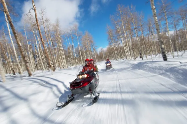 Yellowstone National Park announces 2026-2027 lottery for Non-Commercially Guided Snowmobile Access Program