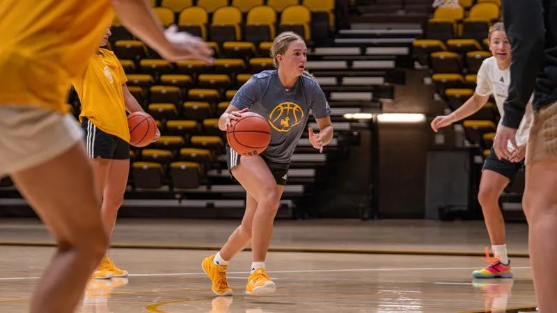 Karly Davis saddling up for freshman campaign