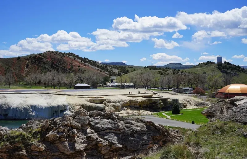 Wyoming will pay Star Plunge owner $1.8M to settle hot springs dispute