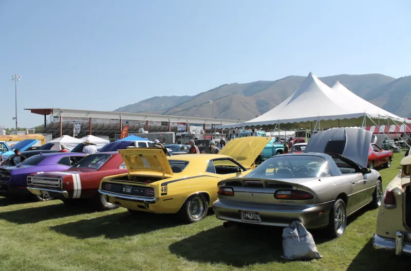 (Photo Gallery) -- Kickin' Klassics Car Show