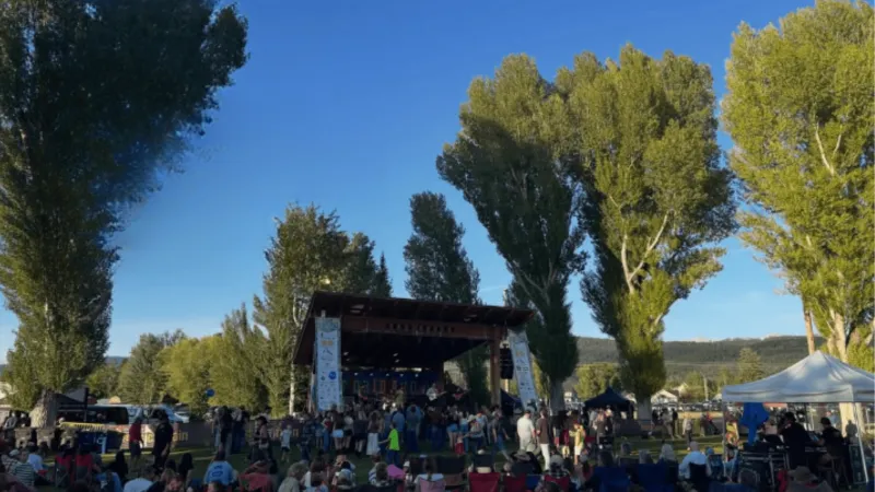 Two weeks left of Music on Main: Folk-grass duo DUG teams up with Americana powerhouse Madeline Hawthorne