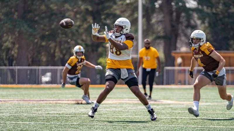 Pokes Insider: Camp opens with elevated energy, expectations