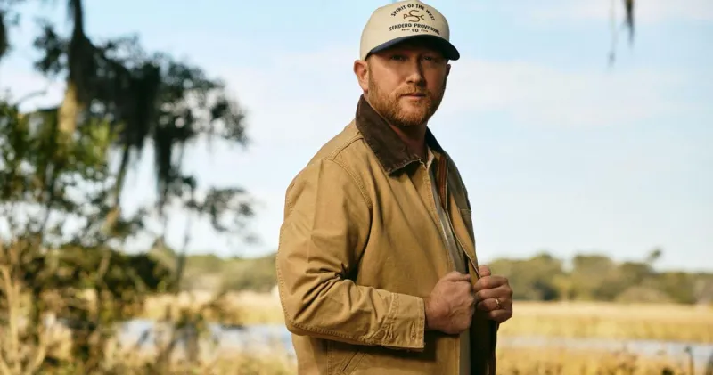 Cole Swindell brings the heat to the Cowboy