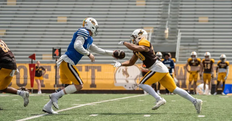 Two players return to team as Cowboys complete first padded practice