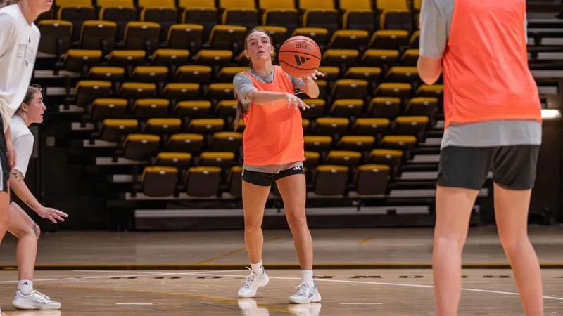 Freshman Zoe Blackwell following in mother's footsteps