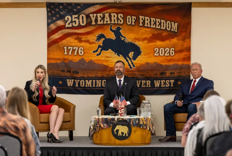 What do the numbers tell us about the Wyoming governor's race?