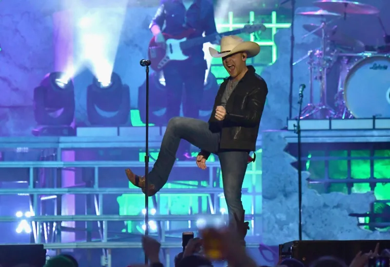 Justin Moore Reveals What Fueled His Drinking Problem