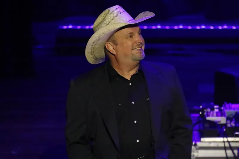 JUST IN: Garth Brooks Reveals New 2026 Tour Dates