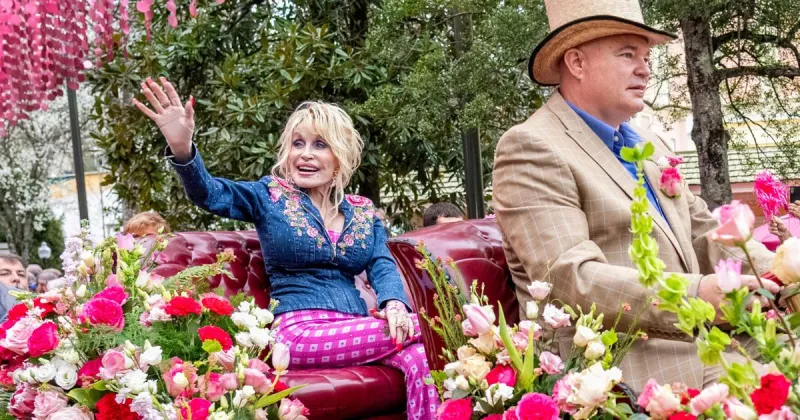 Dolly Parton's love of the Great Smoky Mountains helped transform her hometown