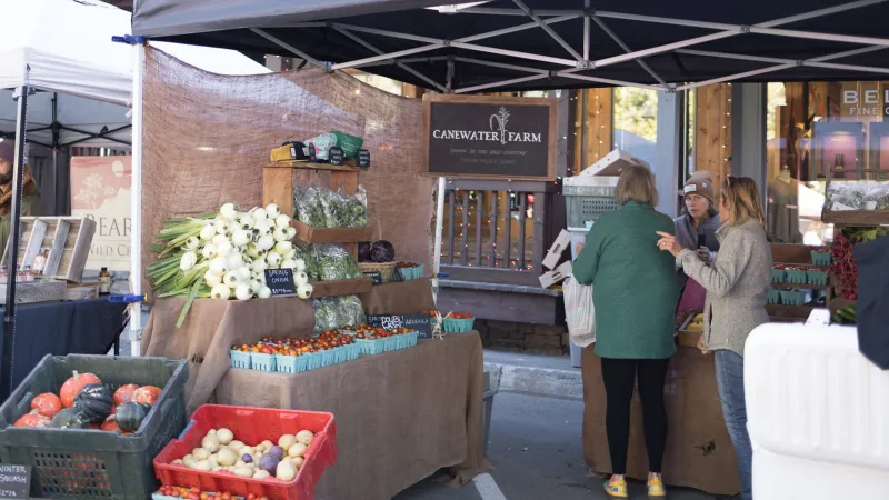 Final month of outdoor markets to bring apples, winter squash, root veggies