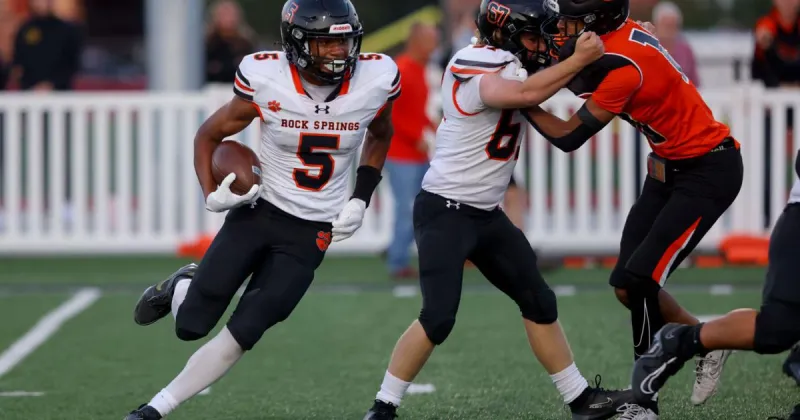 2026 high school football: Class 4A preview caps