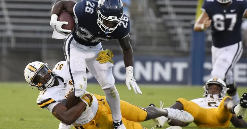 Wyoming Cowboys' 2026 opponent glance: UConn Huskies