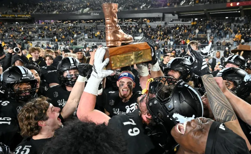 CSU Notebook: Where's the Bulletin-Board Material?