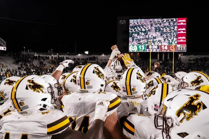 Pokes Insider: No bulletin-board material needed for the Border War