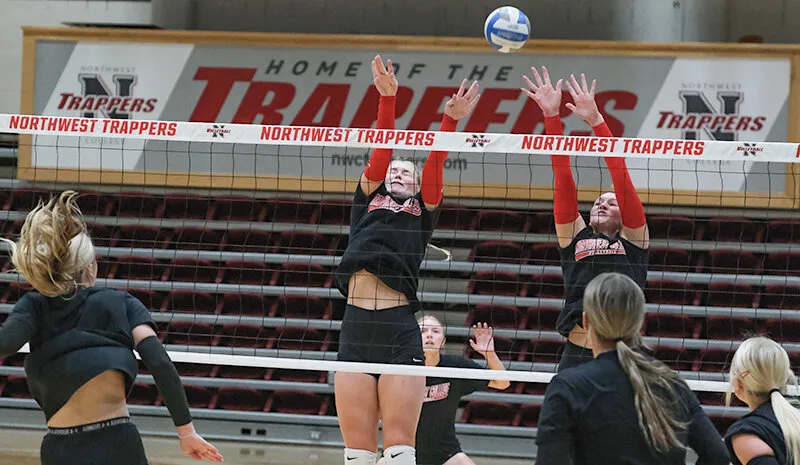 Trapper volleyball learns in Arizona tourney