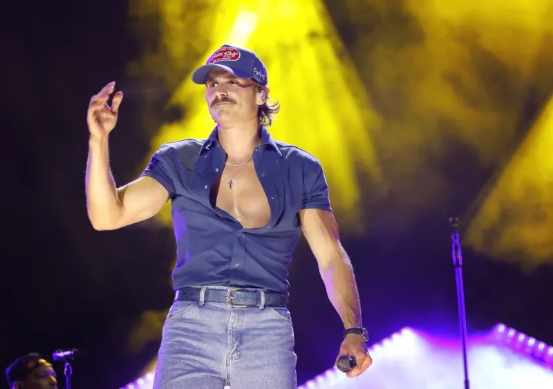 Tucker Wetmore Is Close Friends With Gary Allan