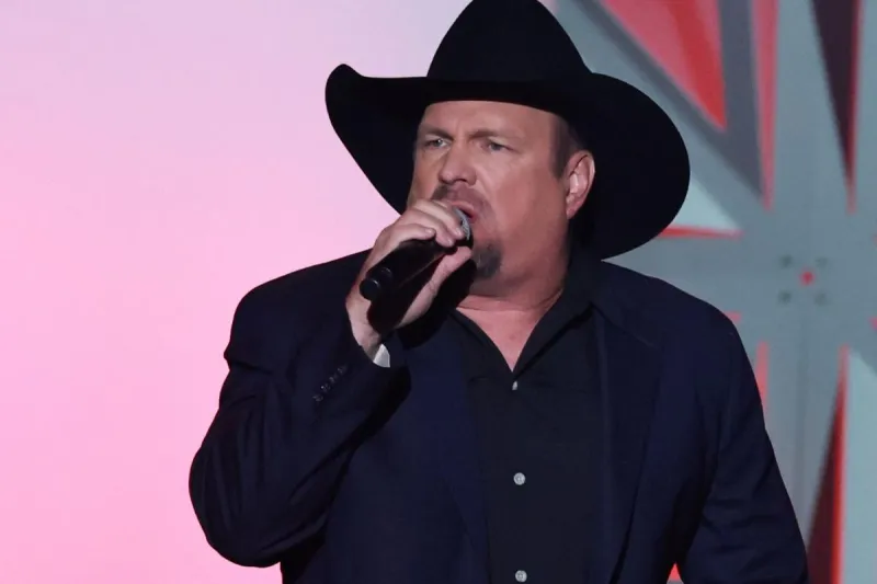 Garth Brooks' Tour Pushes West With New Tour Stop