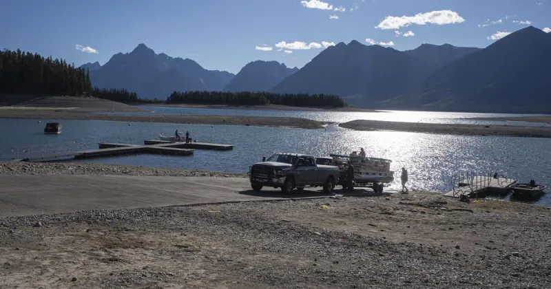 11th hour negotiations stretch Jackson Lake Dam draw down