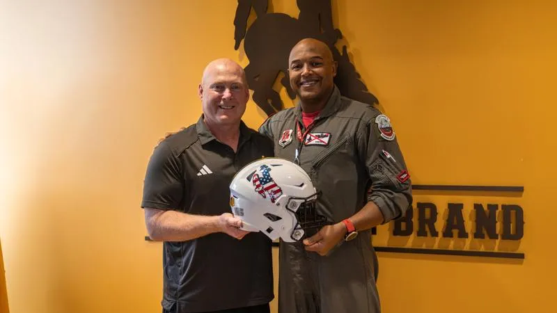 Pokes Insider: Richard Peace's Hall of Fame Flight