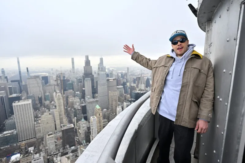 Pete Davidson Struggles to Explain Dad's 9/11 Death to Daughter