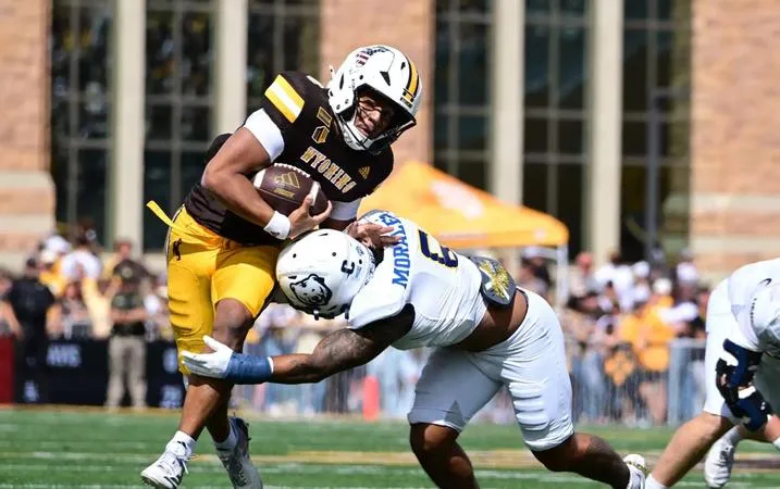 Football Rallies for 21-13 Victory over Northern Colorado