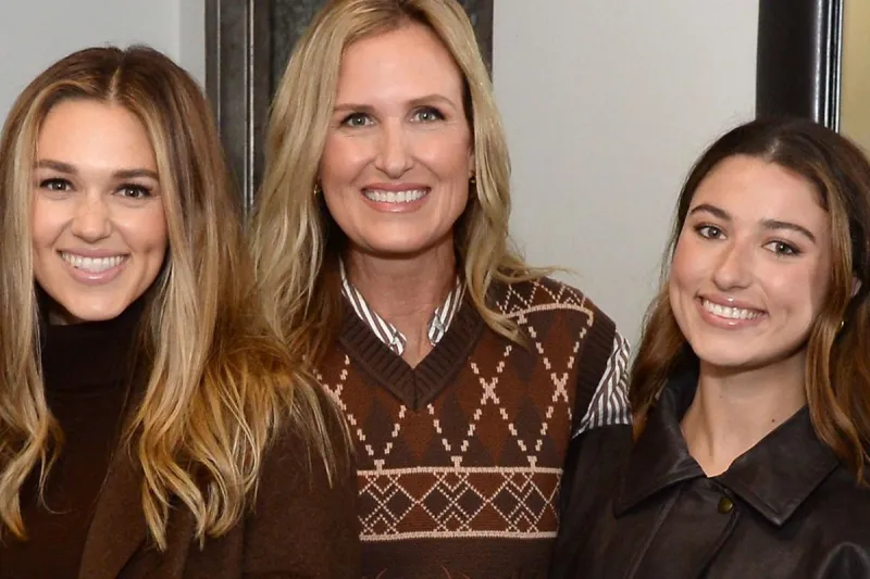 Surprise! 'Duck Dynasty"s Bella Robertson Welcomes a Baby Girl After Fertility Struggles