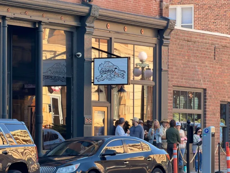 Ian Munsick's Cowboy Bar Opens In Deadwood With A Packed House