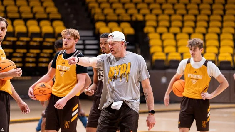 Cowboy Basketball Opens Season with First Official Practice