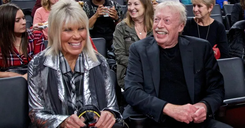 $1.1 billion from Nike co-founder will build Oregon's first women's hospital