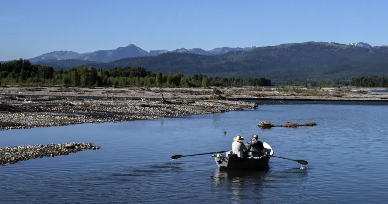 Commercial fishing board suggests more regulations to rein in industry