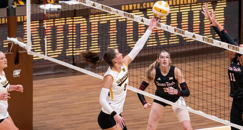Winter Leads Cowgirls Past Boise State in Five