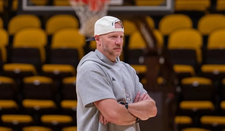 Pokes Insider: Sundance Wicks' coaching journey from VHS to A.I.