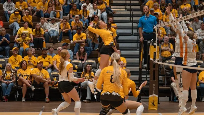 Lauterwasser Reaches 1,000-Kill Club in Loss to UTEP