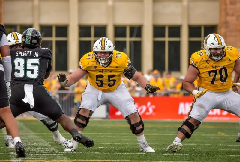 Making the Grade: Janssen a Road Grader in Win over 'Bows