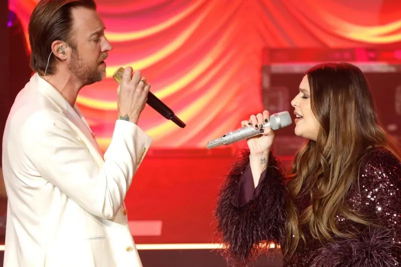 Lady A's Hillary Scott On Charles Kelley's Cancer: 'If Anyone Can Fight Hard, It's This Guy'