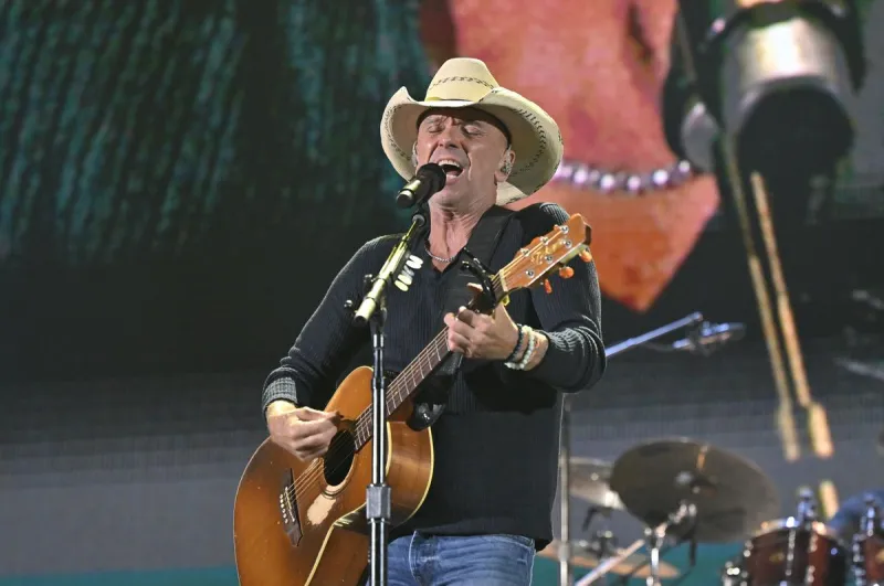 Kenny Chesney Is 2 Weeks From Breaking Tim McGraw's Record