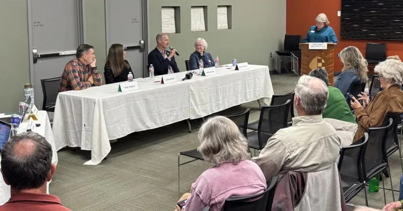 Technology, bumping grades among school board candidate priorities