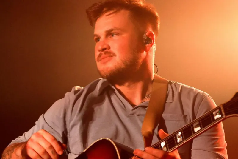 Zach Bryan Wears 'Free Palestine' Shirt Onstage at Robert Kraft-Owned Gillette Stadium